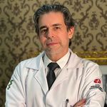Dr. Carlos Oliveira 